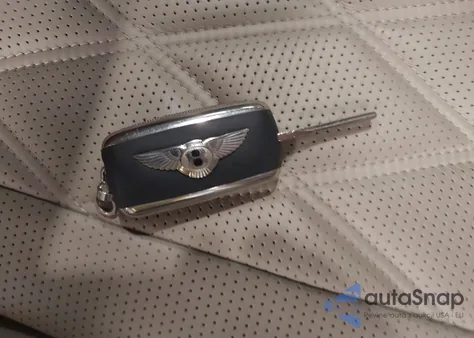 2015 Bentley Flying Spur V8 из США, поврежденный, VIN SCBET9ZAXFC042716